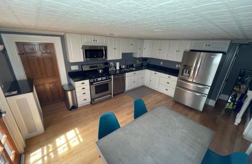 Capitol Hill House | Chic 2BR Steps from Historic Sites