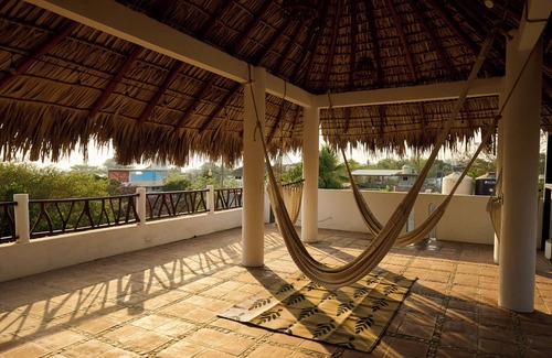 Emiliano Zapata Villa | Chic 3-bedroom villa with AC and WiFi in welcoming Puerto Escondido