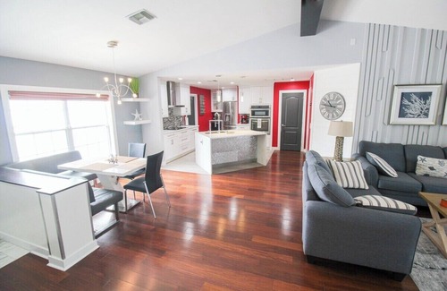 Lehigh Acres House | Chic 3 BR Private Pool Home in Lehigh Acres - The Grand Villa