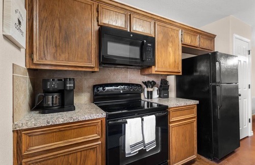 Temple House | Chic 3BR Home in a Top-Rated Location!