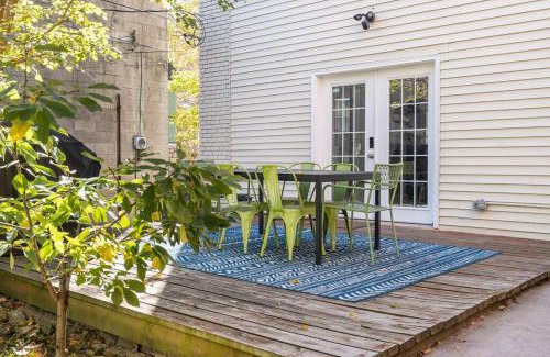 South Hyde Park House | Chic 4BR 3BA Historic Home Near Country Club Plaza