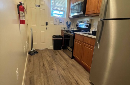 Washington Apartment | Chic 5-bedroom/2 B apartment in Washington with AC, WiFi