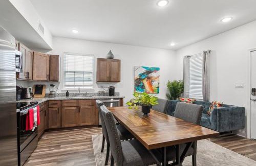 Florida Area Apartment | Chic 5BR Oasis in NOLA's Heart