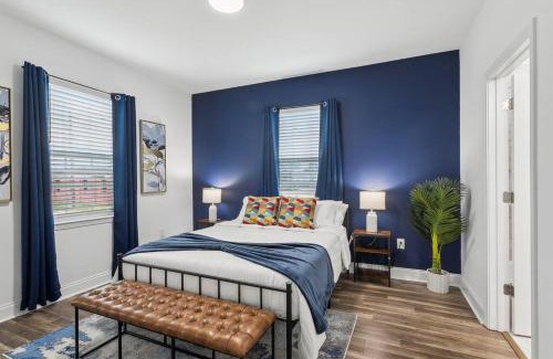 Florida Area Apartment | Chic 5BR Oasis in NOLA's Heart