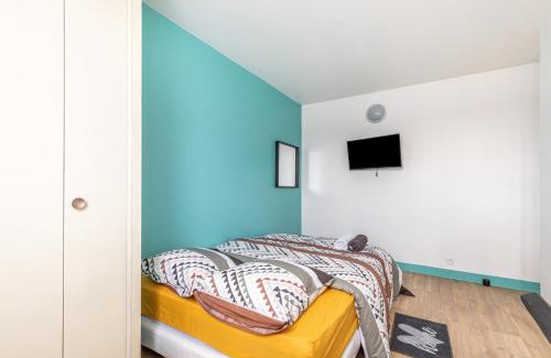 Mantes-la-Jolie Apartment | Chic apart with parking