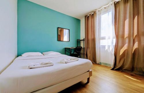 Mantes-la-Jolie Apartment | Chic apart with parking