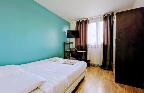 Mantes-la-Jolie Apartment | Chic apart with parking