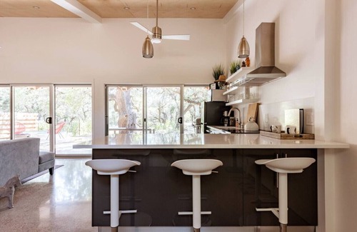Dripping Springs House | Chic Barndo w Heated Soaking Pool, Firepit, Trails
