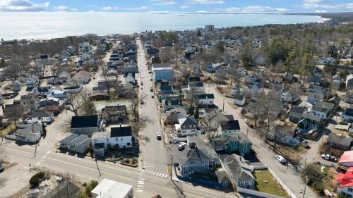 Old Orchard Beach Apartment | Chic Beach Motel Suite in Old Orchard Beach