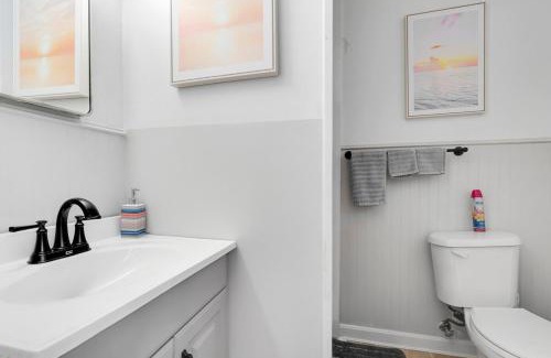 Old Orchard Beach Apartment | Chic Beach Suite in Old Orchard Beach