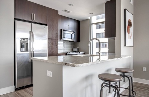 Woodmont Triangle Apartment | Chic Bethesda 2BE w/W/D, Gym & Pool, nr dining, by Blueground