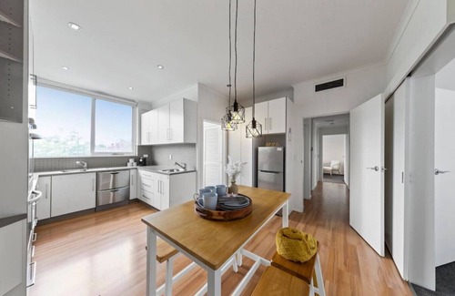 Caulfield North Apartment | Chic Caulfield North Retreat