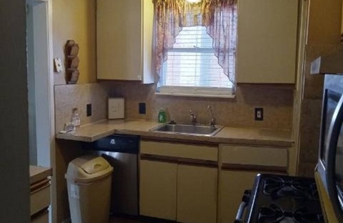Detroit House | Chic City Charm Meets Comfort – Loaded with Amenities, A Great Family Getaway