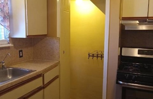 Detroit House | Chic City Charm Meets Comfort – Loaded with Amenities, A Great Family Getaway