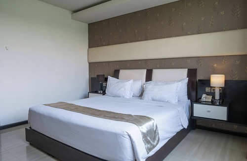 Denpasar Barat Hotel | Chic City Hotel Denpasar (20 min to beach - Central BALI)