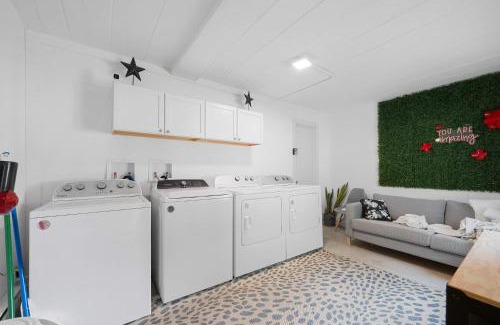 Near East Columbus Apartment | Chic City Retreat 93E