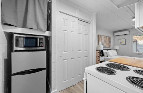 Near East Columbus Apartment | Chic City Retreat 93E