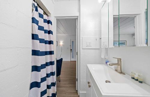 Near East Columbus Apartment | Chic City Retreat 93G