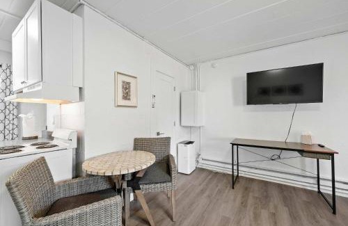 Near East Columbus Apartment | Chic City Retreat 93H