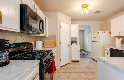 Buda House | Chic, Comfortable Home Steps from SXSW Fun