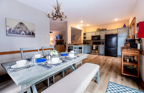 Tannersville House | Chic & Comfy Fully Renovated w New Game Room Only 3 minutes to Camelback Resort