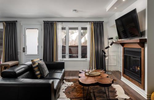 Saint-Sauveur Apartment | Chic condo at the foot of the slopes of Saint-Sauveur