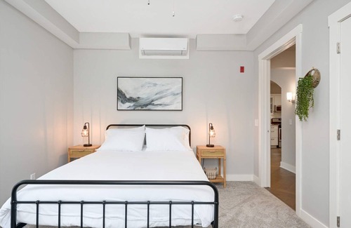 Lowry Hill East Condo | Chic condo 10/10 location!