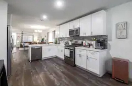 Pflugerville House | Chic Cozy Home near Austin with Bonus Game Room, Near Kalahari