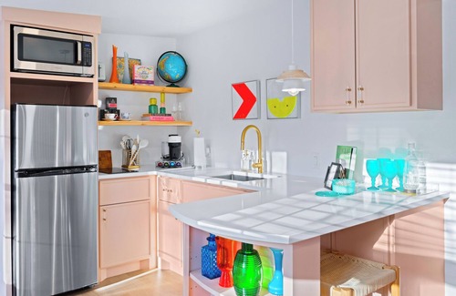 Cherrywood Apartment | Chic & Cozy Studio, Next to Pickleball & Top Eats