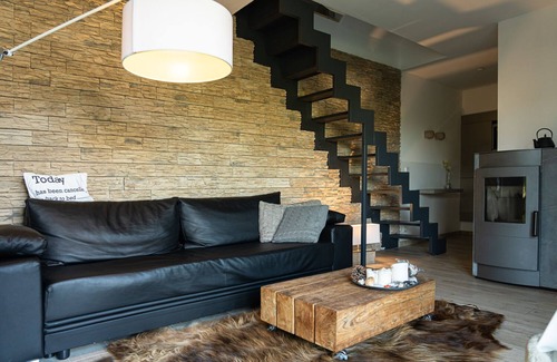Zella-Mehlis Ski Chalet | Chic design cottage with sauna, open fires and plenty of peace and quiet near the forest, terrace
