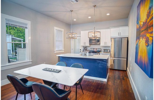 Southtown House | Chic Downtown Farmhouse with Garden and BBQ Grill