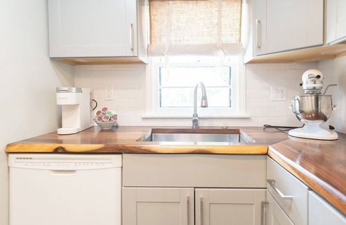 Lake Geneva Condo | Chic Downtown Lake Geneva Apartment: Sleeps 2!