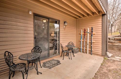 Wolf Creek Apartment | Chic Eden Condo with Pool Access Less Than 5 Mi to Ski!