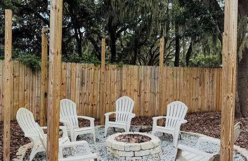 Port Royal House | Chic Family - Friendly 3BR Home w/ Pool, Hot Tub & Fire pit near Parris Island