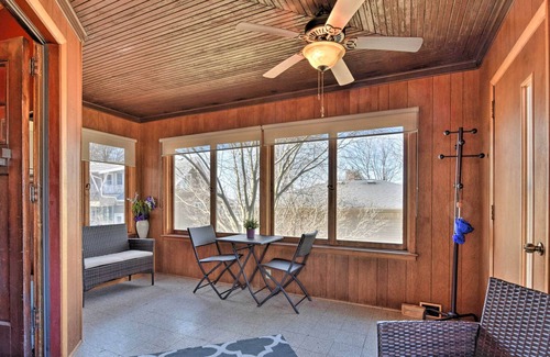 Buffalo House | Chic Family Home, Walk to Buffalo Lake & Breweries
