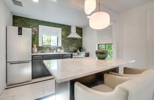 Beach Park Apartment | Chic Getaway in Desirable South Tampa District!