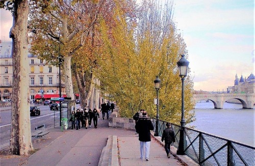 Paris City Center Apartment | CHIC GREAT VIEW FACING LOUVRE/SEINE RIVER/PONT NEUF/TUILERIES/4mn PL VENDOME