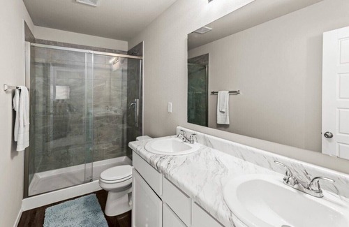 Fayetteville House | Chic Haven Near U of A & Baum Stadium