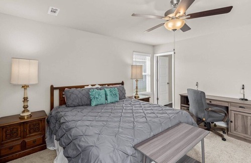Fayetteville House | Chic Haven Near U of A & Baum Stadium