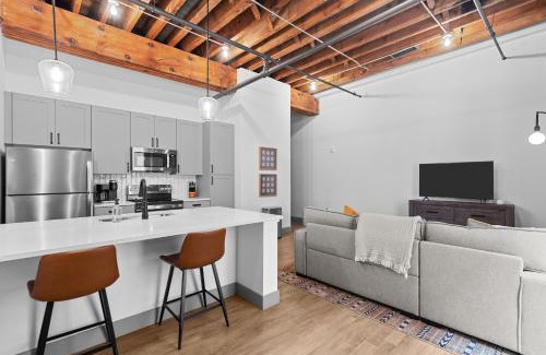 Downtown St. Louis Apartment | Chic Loft - Perfect for Remote Work & City Exploring