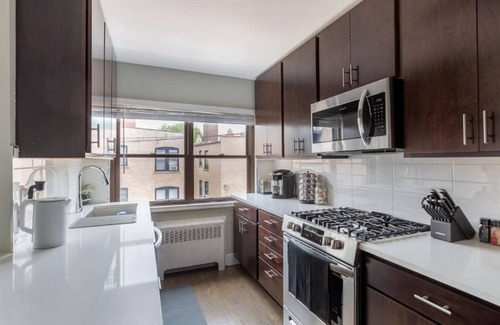 South Evanston House | ✨Chic|Luxurious|2BR|Trendy|Evanston Next To Beach✨