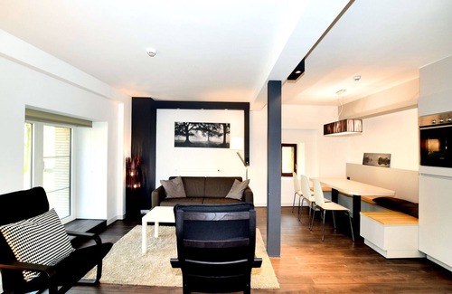 Robertville Villa | Chic Mansion in Robertville