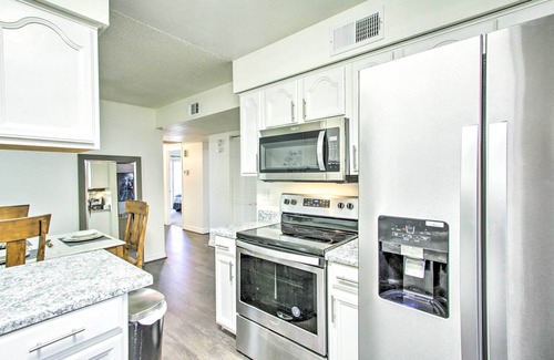 Mesa Condo | Chic Mesa Home - Furnished Patio + Gas Grill!