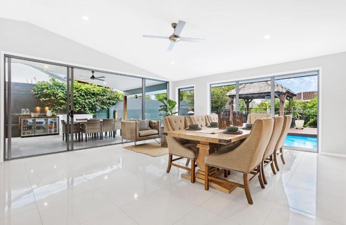 Miami House | Chic Miami 4BR Retreat with Swimming Pool & BBQ