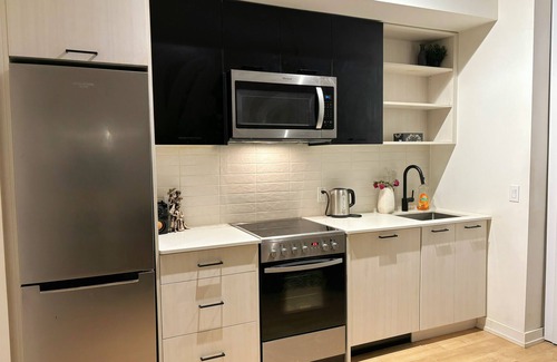 Harwood Condo | Chic & Modern Condo in Midtown Toronto | Prime Location. Monthly Rental
