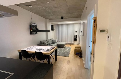 Cite Multimedia House | Chic modern Old Port St Paul Montreal 5min walk from action!