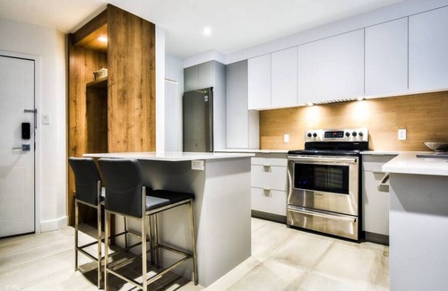 Mont-Tremblant Apartment | Chic Mt-Tremblant Condo with View on the Lake