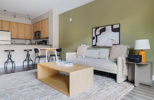 Mount Vernon Square Apartment | Chic Mt Vernon 1BR w/Gym & Rooftop Pool, nr Gtown Law, by Blueground