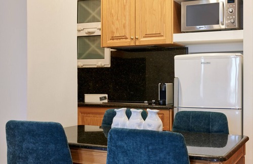 Kolonaki Apartment | Chic One Bedroom Apartment with Hilton View