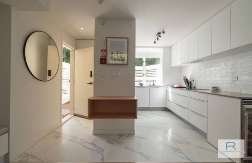 Parnell House | Chic Parnell Townhouse